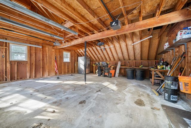 21 Acorn Avenue, Auburn, NH 03032