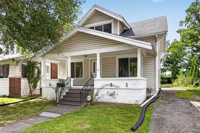 43 Dwight Ave Avenue, Pontiac, MI 48341