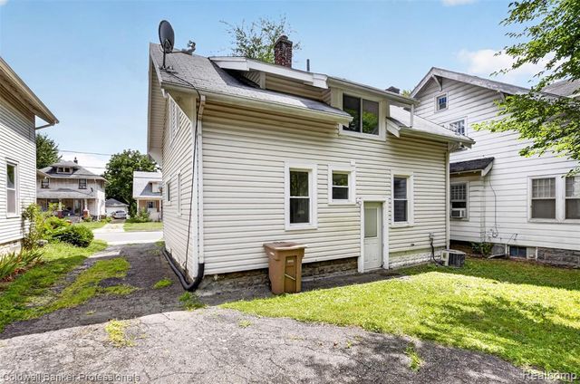 43 Dwight Ave Avenue, Pontiac, MI 48341