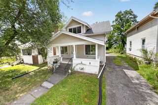 43 Dwight Ave Avenue, Pontiac, MI 48341