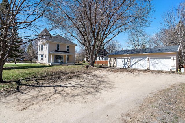723 3rd Street SW, Willmar, MN 56201