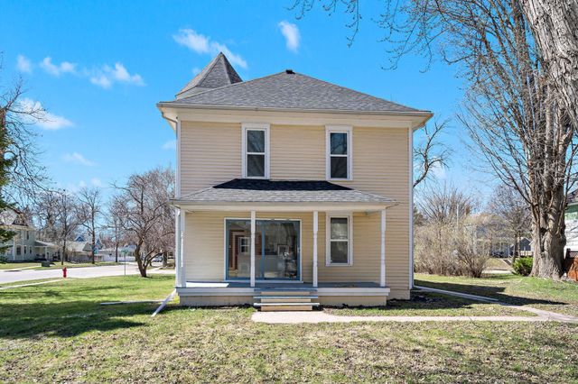 723 3rd Street SW, Willmar, MN 56201