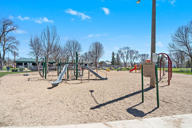 723 3rd Street SW, Willmar, MN 56201