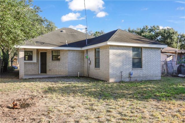 831 W Hackberry Avenue, Alamo, TX 78516