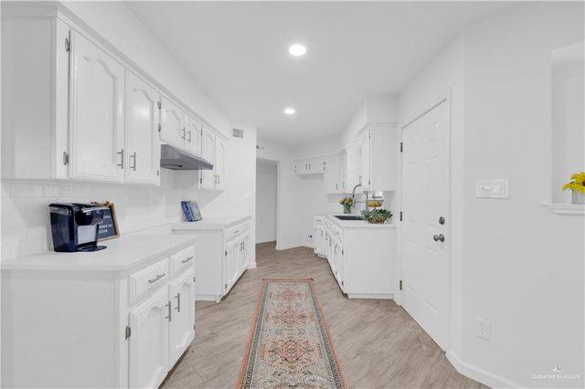 831 W Hackberry Avenue, Alamo, TX 78516