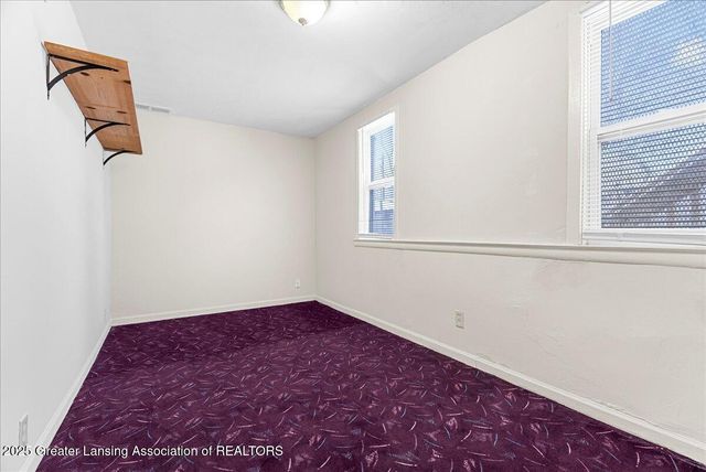 2706 W Jolly Road, Lansing, MI 48911