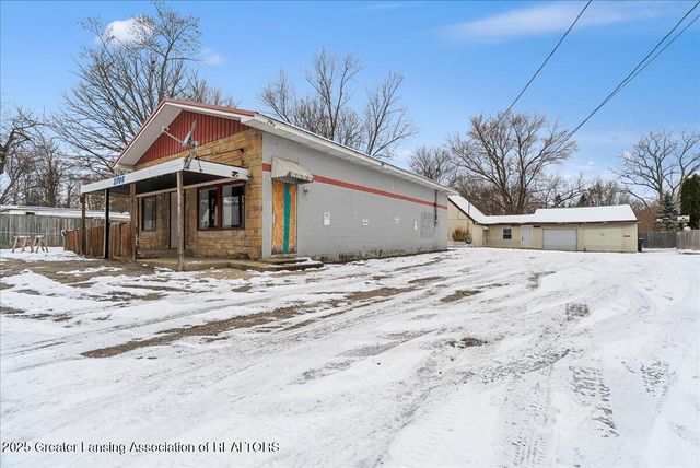 2706 W Jolly Road, Lansing, MI 48911