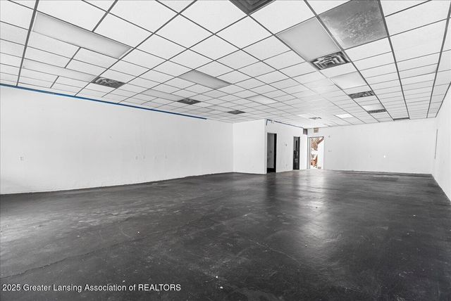 2706 W Jolly Road, Lansing, MI 48911