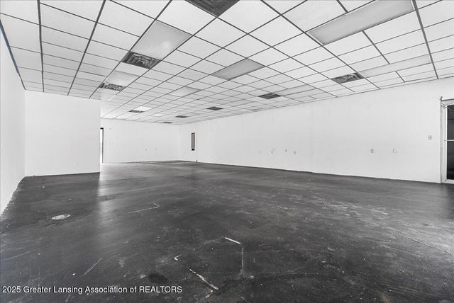 2706 W Jolly Road, Lansing, MI 48911