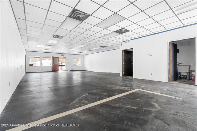 2706 W Jolly Road, Lansing, MI 48911