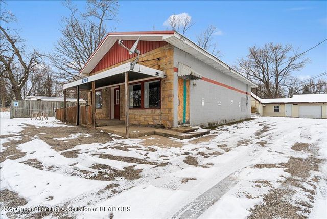 2706 W Jolly Road, Lansing, MI 48911