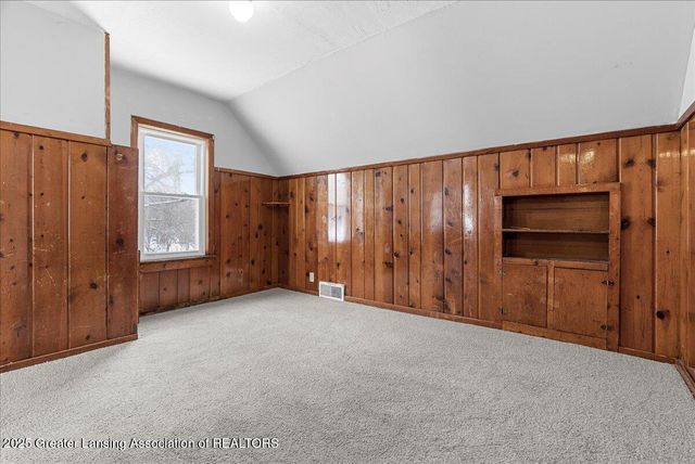 2706 W Jolly Road, Lansing, MI 48911