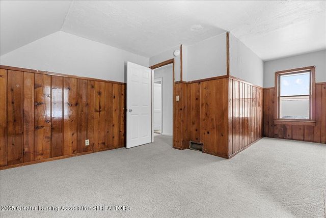 2706 W Jolly Road, Lansing, MI 48911