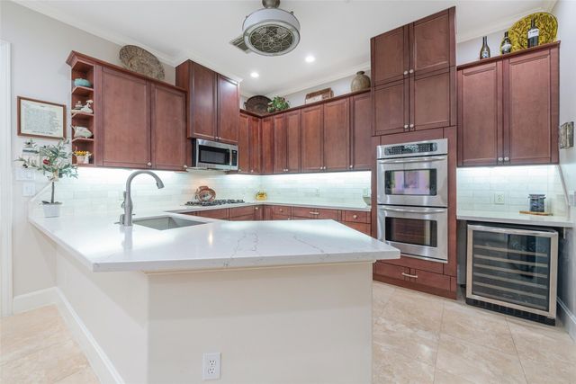 2026 Elmen Street, Houston, TX 77019