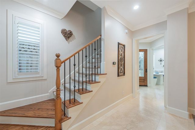 2026 Elmen Street, Houston, TX 77019