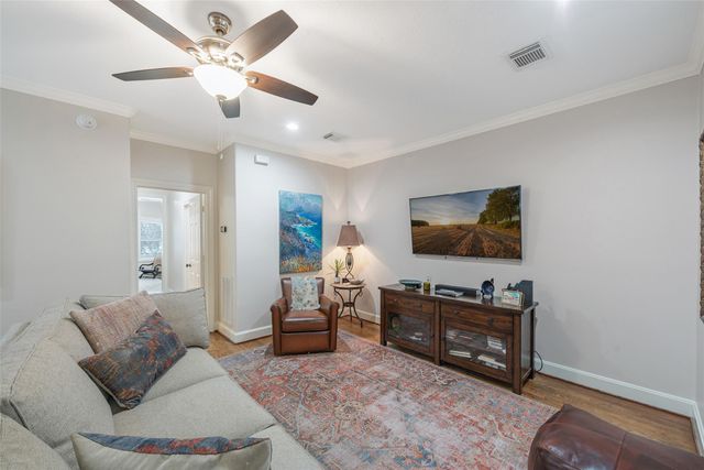 2026 Elmen Street, Houston, TX 77019