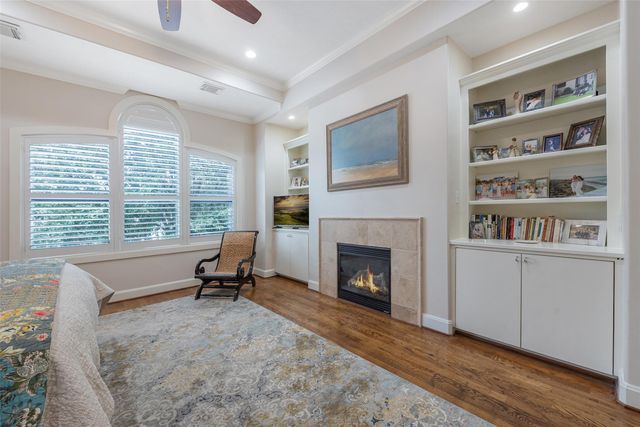 2026 Elmen Street, Houston, TX 77019