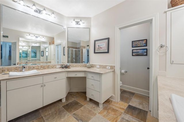 2026 Elmen Street, Houston, TX 77019