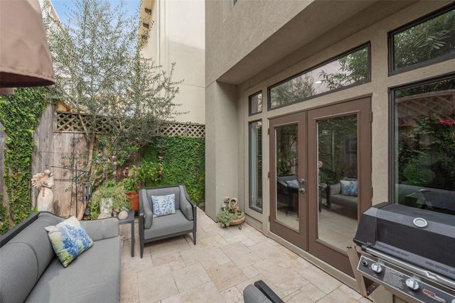 2026 Elmen Street, Houston, TX 77019