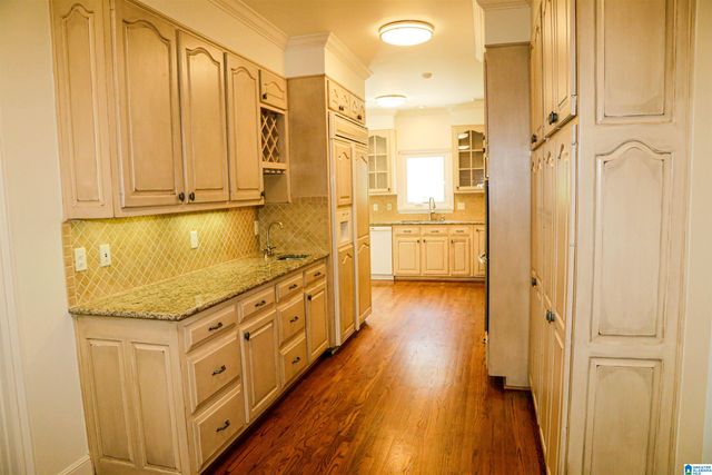1505 EDINBURGH WAY, Vestavia Hills, AL 35243