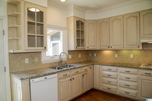 1505 EDINBURGH WAY, Vestavia Hills, AL 35243