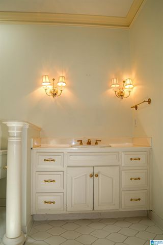 1505 EDINBURGH WAY, Vestavia Hills, AL 35243