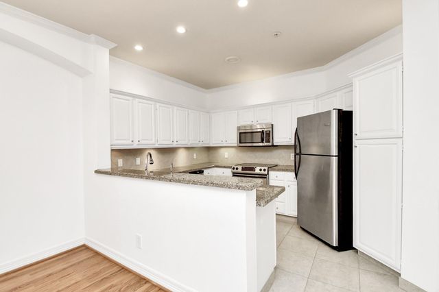 2111 Welch Street B213, Houston, TX 77019