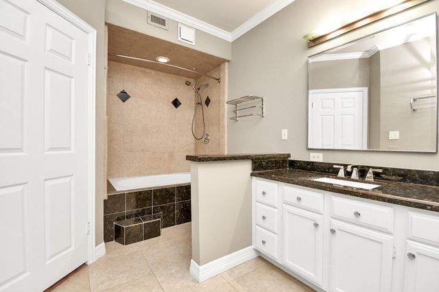 2111 Welch Street B213, Houston, TX 77019