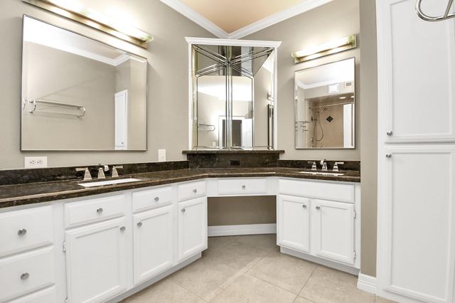 2111 Welch Street B213, Houston, TX 77019