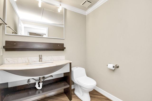 2111 Welch Street B213, Houston, TX 77019