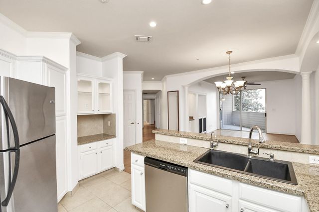 2111 Welch Street B213, Houston, TX 77019