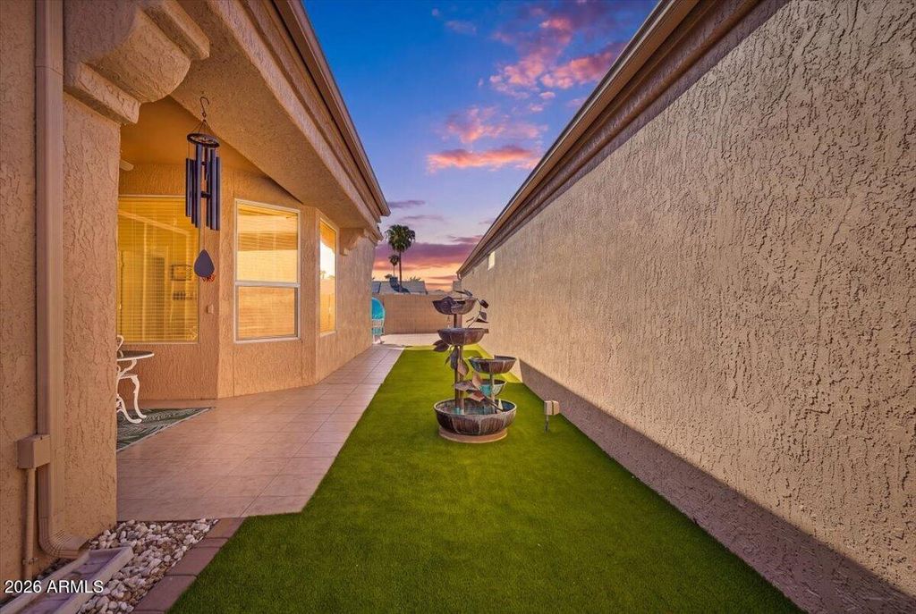 18602 N 136TH Drive, Sun City West, AZ 85375 — photo 2