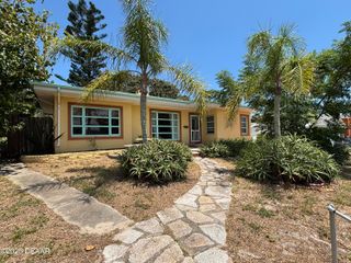 325 Ribault Avenue, Daytona Beach, FL 32118