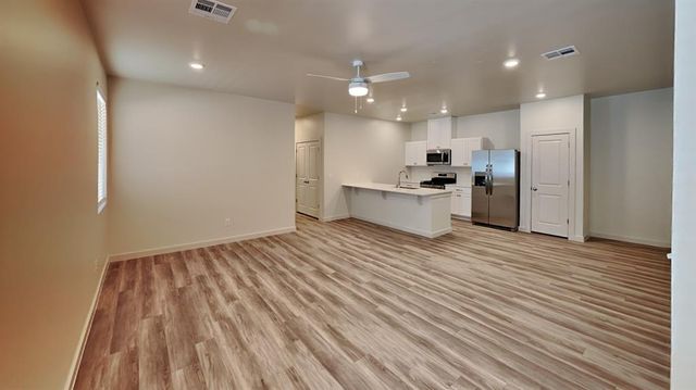 3801 N Divis Avenue, Bethany, OK 73008