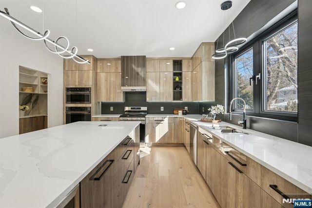 543 Closter Dock Road, Closter, NJ 07624