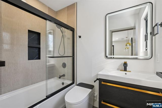 543 Closter Dock Road, Closter, NJ 07624