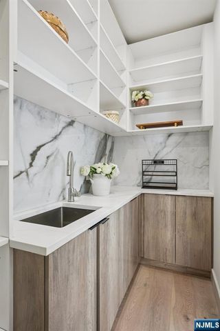 543 Closter Dock Road, Closter, NJ 07624