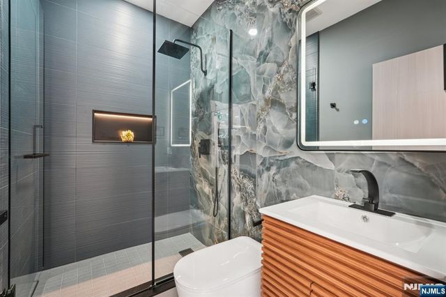 543 Closter Dock Road, Closter, NJ 07624