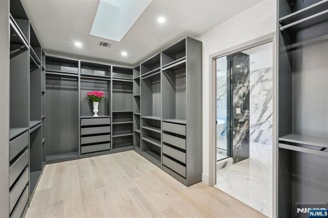 543 Closter Dock Road, Closter, NJ 07624