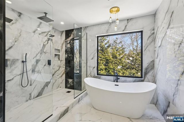 543 Closter Dock Road, Closter, NJ 07624