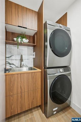 543 Closter Dock Road, Closter, NJ 07624