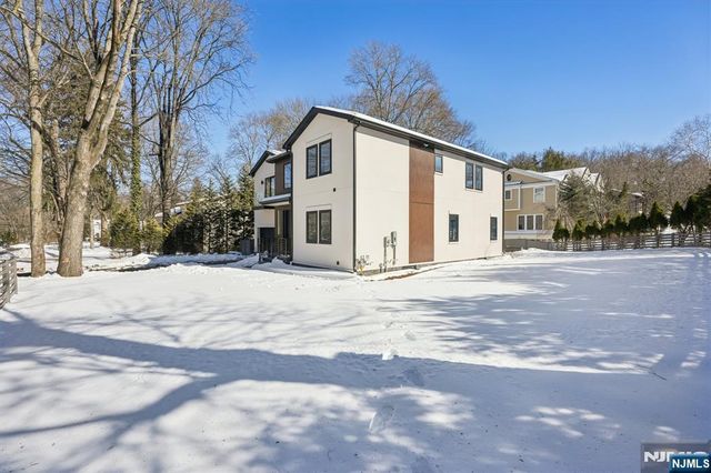 543 Closter Dock Road, Closter, NJ 07624