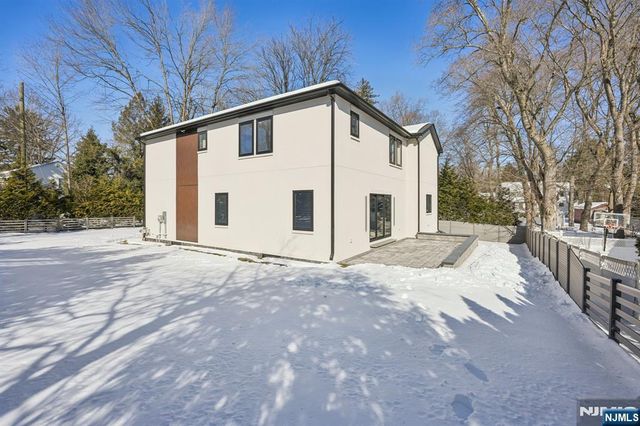 543 Closter Dock Road, Closter, NJ 07624