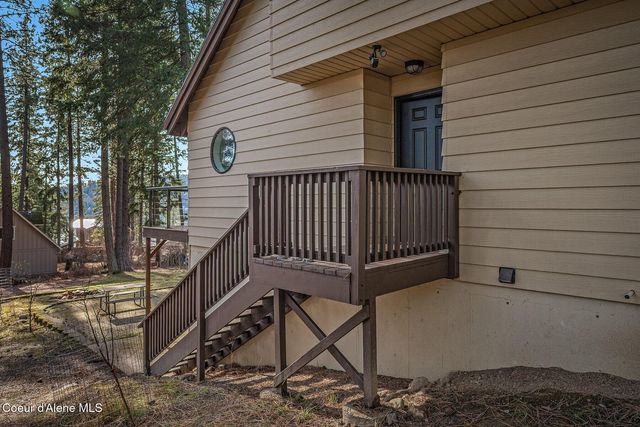18352 S Crossbill Rd, Coeur D'alene, ID 83814
