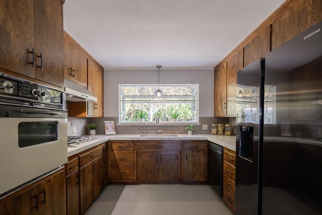 602 Navarra Drive, Scotts Valley, CA 95066