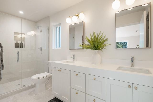 740 Greenview Place, Los Altos, CA 94024