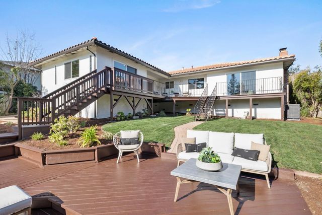 740 Greenview Place, Los Altos, CA 94024