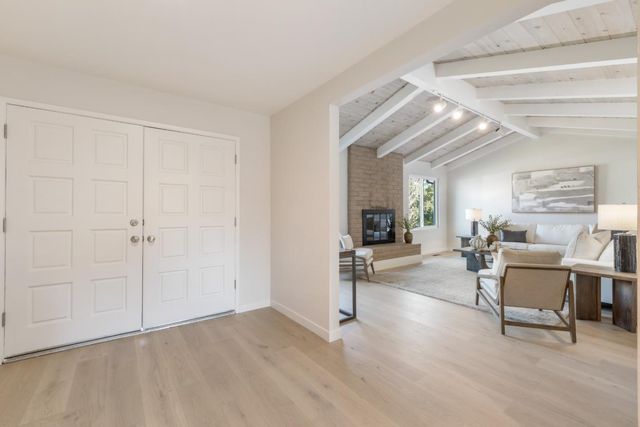 740 Greenview Place, Los Altos, CA 94024