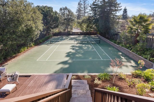 740 Greenview Place, Los Altos, CA 94024