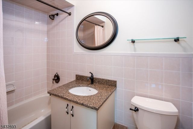 45 Averell Dr 45, Parsippany-troy Hills Twp., NJ 07950